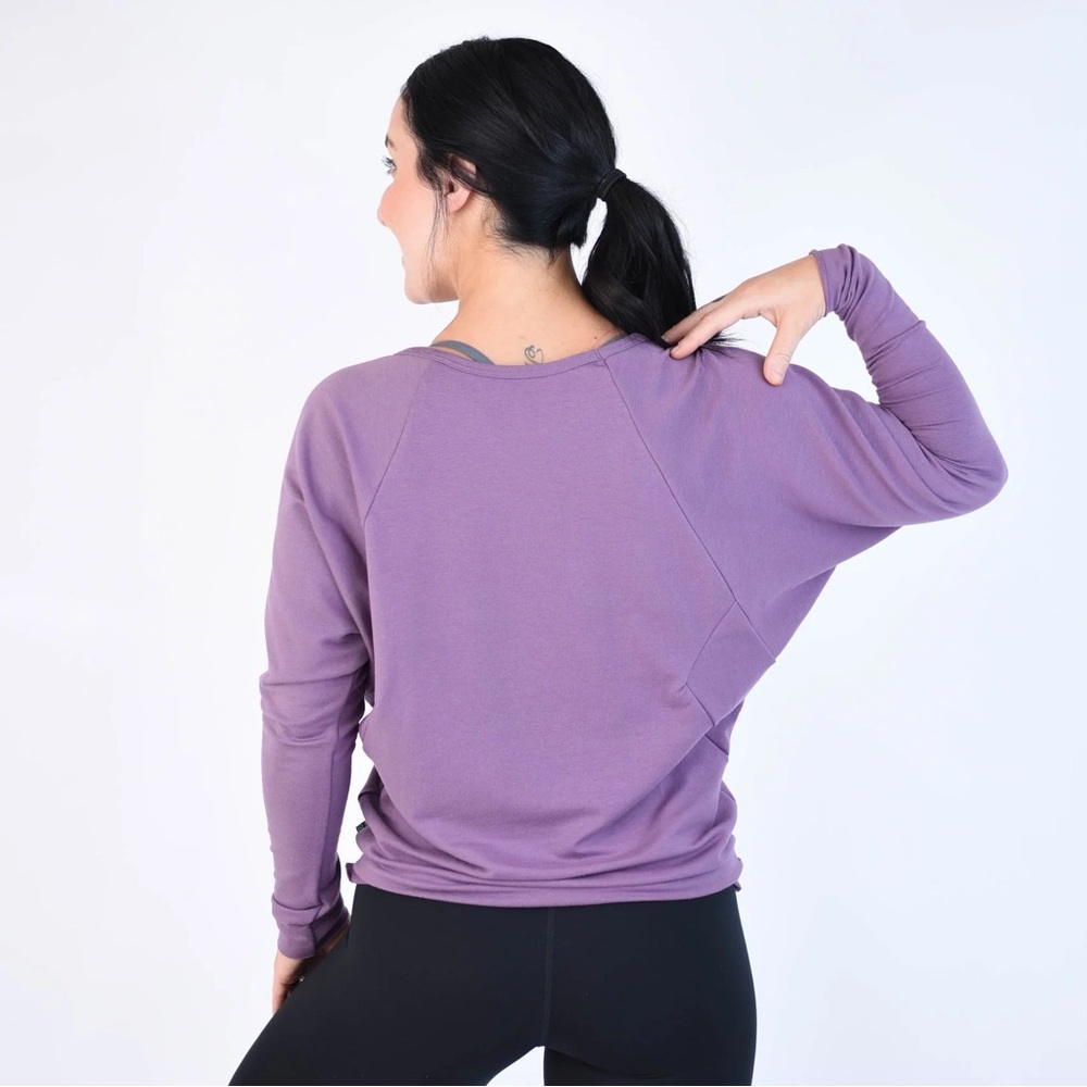 Undefeated Fleo Top - Picture 3 of 4